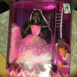 Dance n Twirl Barbie (First Barbie ever to dance by radio control!)
